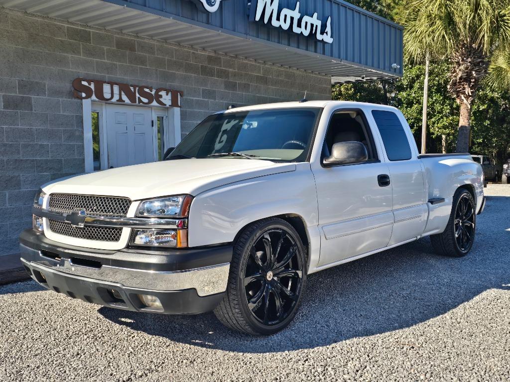 2005 Chevrolet Silverado 1500 Work Truck's photo